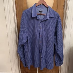 LIKE NEW! BIG AND TALL men’s 2XL (19-19.5” neck) VAN HEUSEN striped button down